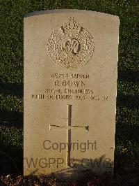 Salonika (Lembet Road) Military Cemetery - Bown, R